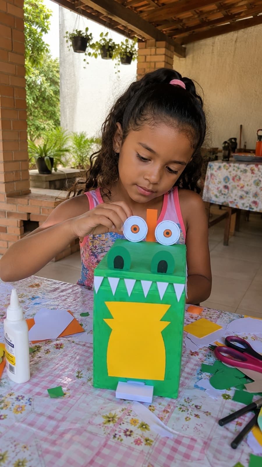 Projeto criativo feito por uma criança com o kit